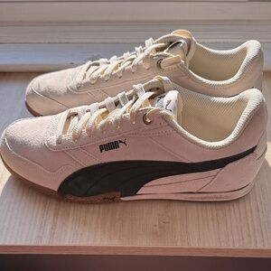 Authentic Puma Women’s Bella Donna Sneakers only worn once!